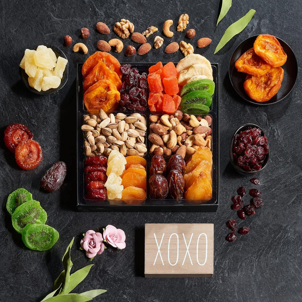 Dried Fruit & Nuts Gift Basket – Gourmet Snack Assortment