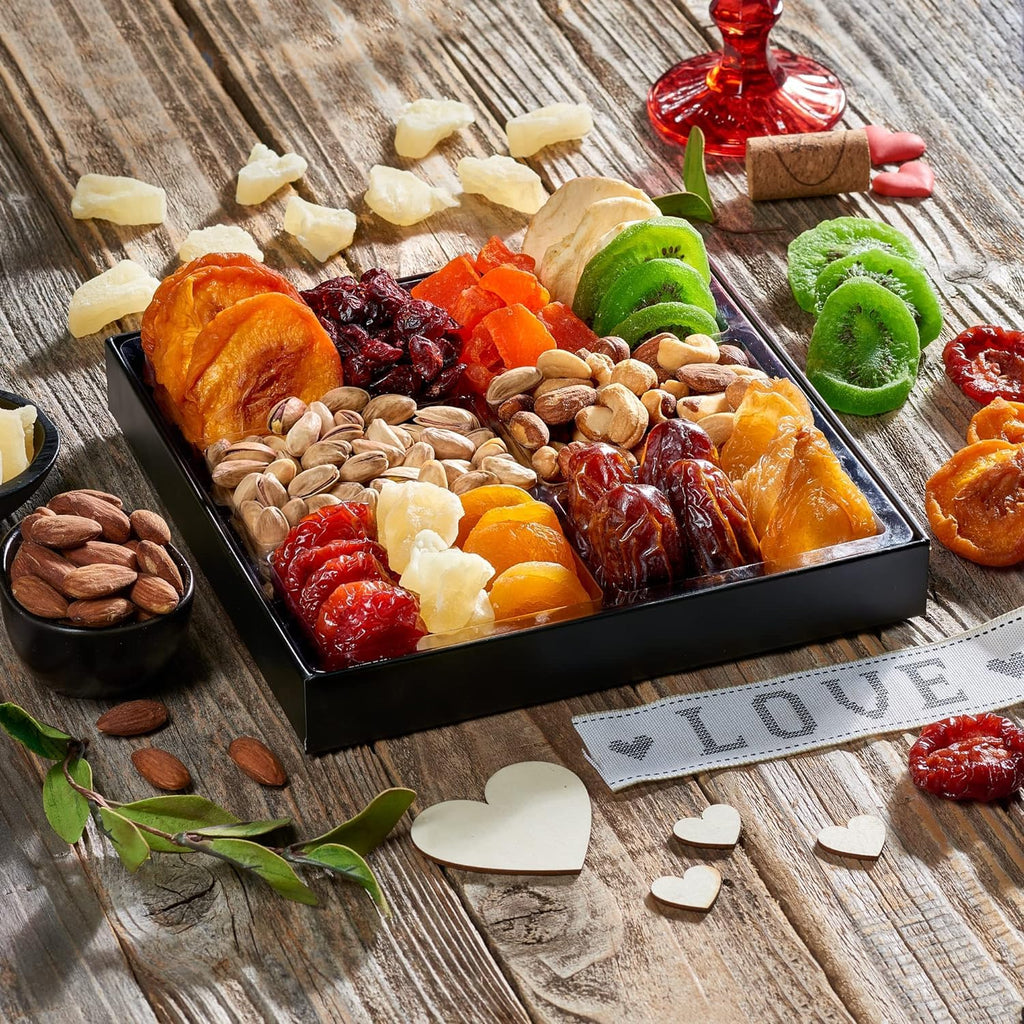 Dried Fruit & Nuts Gift Basket – Gourmet Snack Assortment